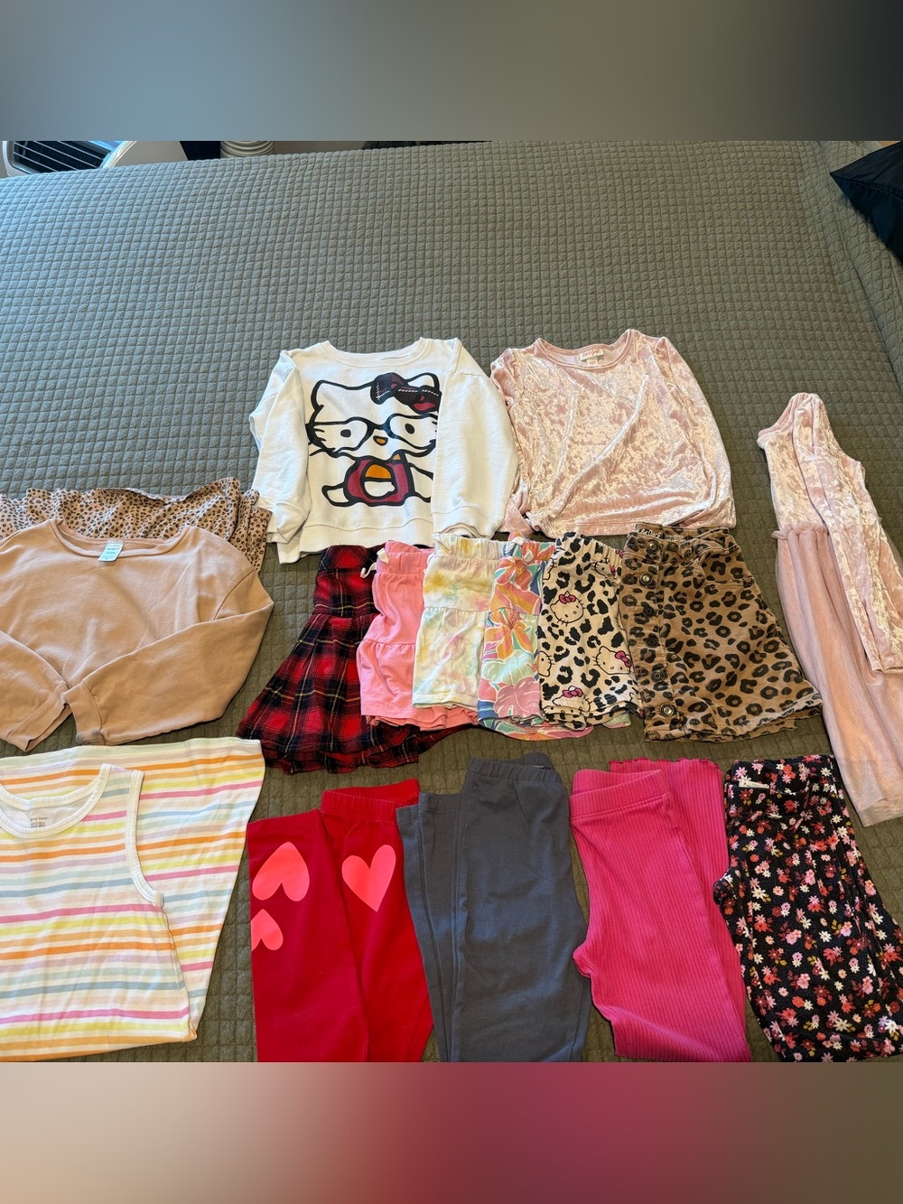 Bundle (15) Piece Girls Sz 6/7 Clothing